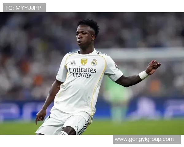 皇马足球明星崛起儿童球员的背后故事与成长历程