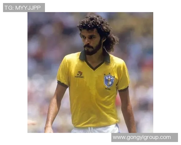 足球历史十大球星荣誉之路，谁是最具传奇的足坛巨星