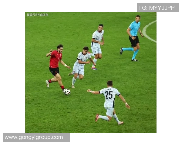 全场焦点足球巨星赛前热身集锦展示技巧与状态魅力