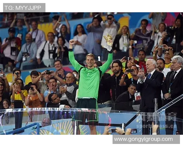 德国门神诺伊尔巅峰表现震撼世界足坛荣誉加身被誉为守护神