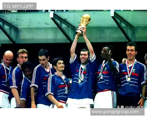 退役足球明星阵容：昔日球场巨星重返足球历史长河